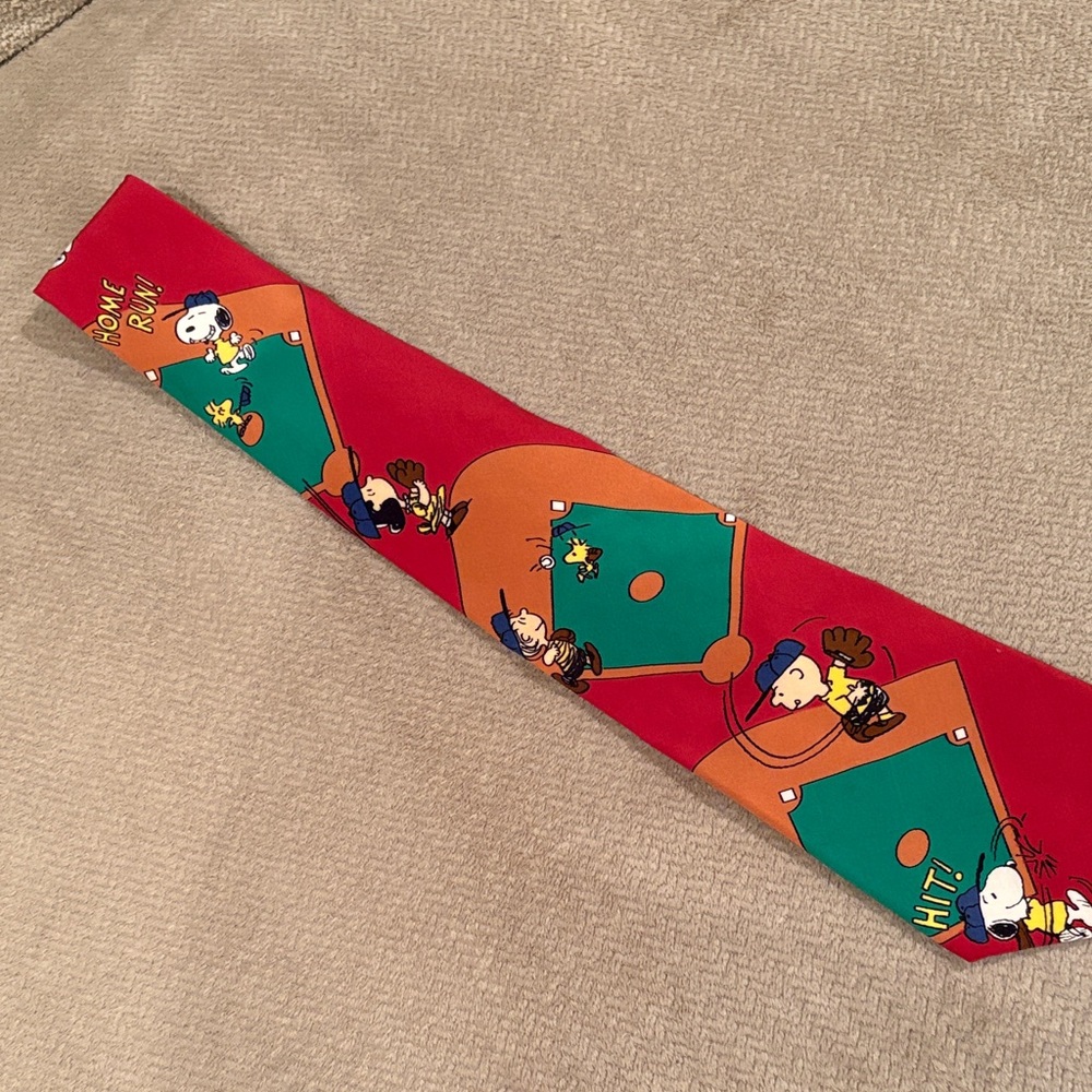 Peanuts Baseball Tie